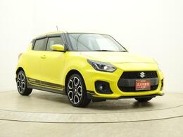 小さな車でも、しっかり未来が・・・？とっても広々してますよ！ぜひ、一度運転席に座ってみてください！世界が変わる・・・かも？