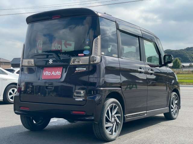 ★画像や動画を見ただけでお車の検討を進める事に抵抗がある方でも気軽に利用できるオンライン商談ならお車の検討はもちろん営業担当や店舗の様子も生中継でご覧いただけますので安心してお車をご検討頂けます。