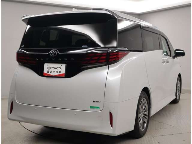 私たち浦和東支店は「喜んでいただける」お車を目指しています。中古車なんて「値段は安いけど…」あんしんして乗れるのかな～なんて不安になるお客様も多いと思います。不安を解決し、いいお車選びしてください！