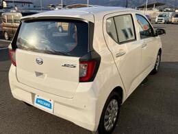 全国に店舗を展開しているのでどこでもお取り寄せが可能です！この車が気になるけど遠方だから・・・と諦める必要はありません！※別途陸送費が必要です。