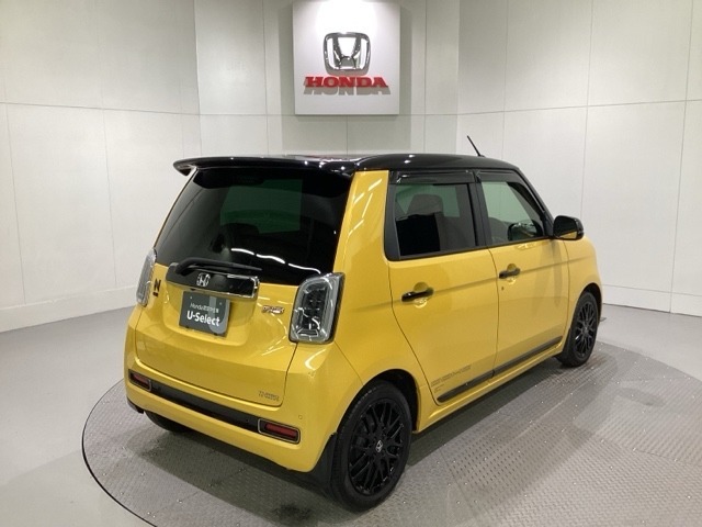 購入後も自社指定整備工場完備でお客様の愛車をしっかりサポート致します！御納車時には安全かつ安心してお乗り頂けるようホンダ専門知識を持つ整備スタッフが点検・整備・装備も説明をしてお渡ししております。