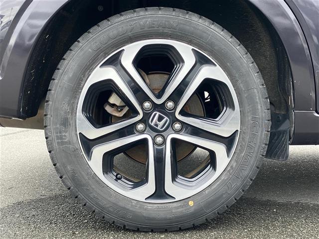 【　アルミホイール　】専用のアルミなので、お車のイメージにぴったり！！社外のアルミやスタッドレスタイヤも取り扱いございます！！ドレスアップもカスタマイズもお任せください！！