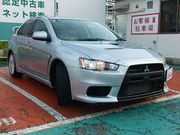 当社整備工場にて納車整備を実施してご納車いたします。整備費用、部品代は車両価格に含みますので追加費用はかかりません。