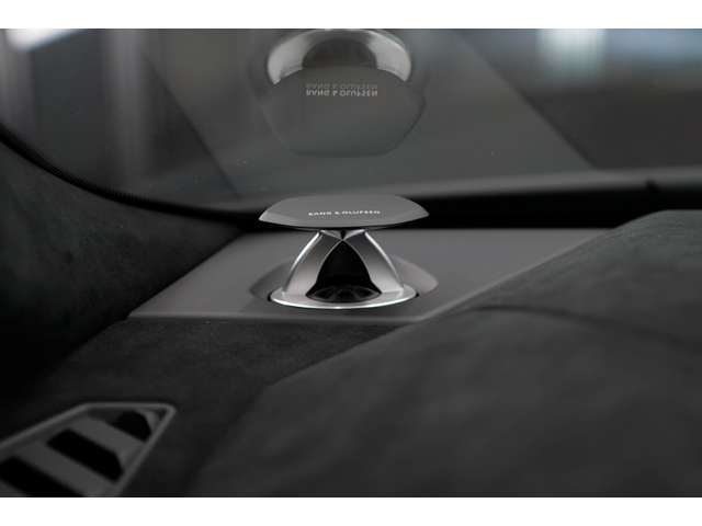 Bang＆Olufsenサラウンドシステム