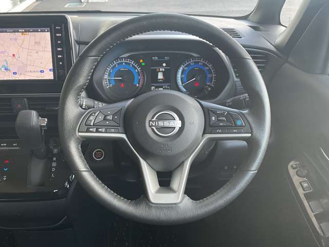 ちょうどいい大きさのハンドルです♪スイスイ運転できますよ♪