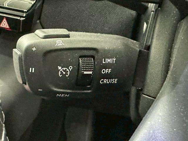 【レーダークルーズコントロール】装備で高速道路の運転も楽々です！