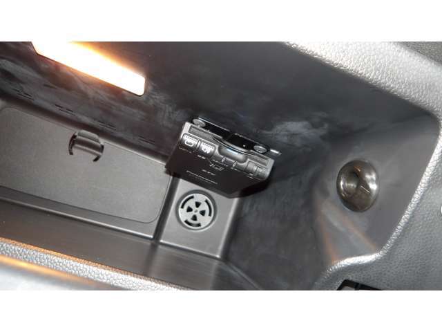 ■特典14■展示車は約100台です■希望のお車が展示場になくても提携オークション会場からお客様の希望に合った年式、予算、色、装備等ぴったりのお車を探してきます■