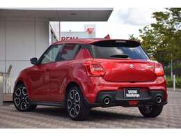 ●当店ではスマホにてInstantLiveによる中継型ライブ商談を取り入れております。スマホを介して動画にて車両をご覧いただきご来店いただく事の難しい遠方のお客様にも安心して購入頂けます。