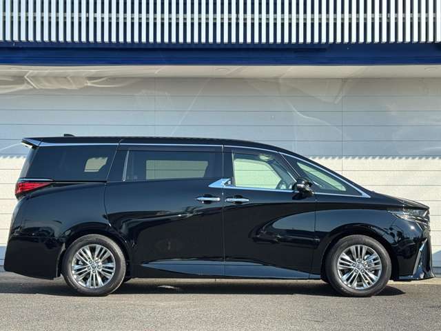 掲載車両以外にも対応可能です。ご希望のボディーカラー、グレード、装備やオプションをお聞かせ下さいませ。