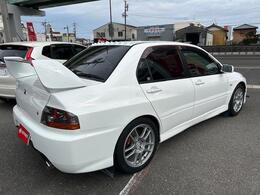 このお車と一緒に思い出を作りたい、そう思っていただける1台です。