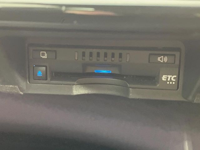 【ETC】高速道路の料金所をストレスなく通過！話題のスポットやサービスエリアに多い「スマートIC」利用時は必須のアイテムです。当店でセットアップを実施、ご納車当日からすぐにご利用いただけます！