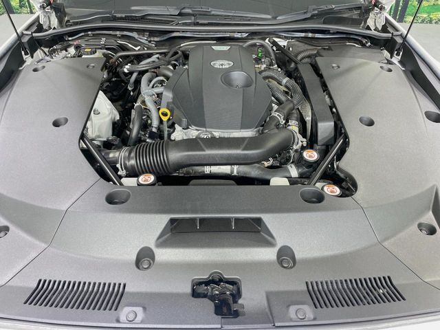 親切・丁寧な専門メカニックスタッフが応対！・車検・点検整備・事故等の修理などアフターサービスも安心。お車のカスタマイズもネクステージのサービススタッフまでご相談ください！