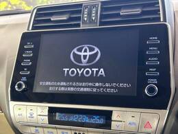【メーカー純正ナビ】インテリアに溶け込むスタイリッシュな「専用設計」メーカーナビを装備♪視認性や操作性など基本性能にも優れ、より上質なカーライフをお楽しみいただけます。