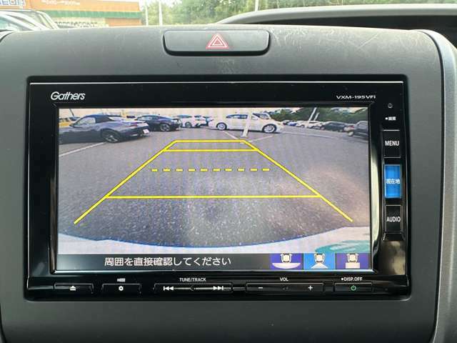【　バックカメラ　】便利なバックカメラ装備で安全確認を頂けます。駐車が苦手な方にもオススメな便利機能です♪