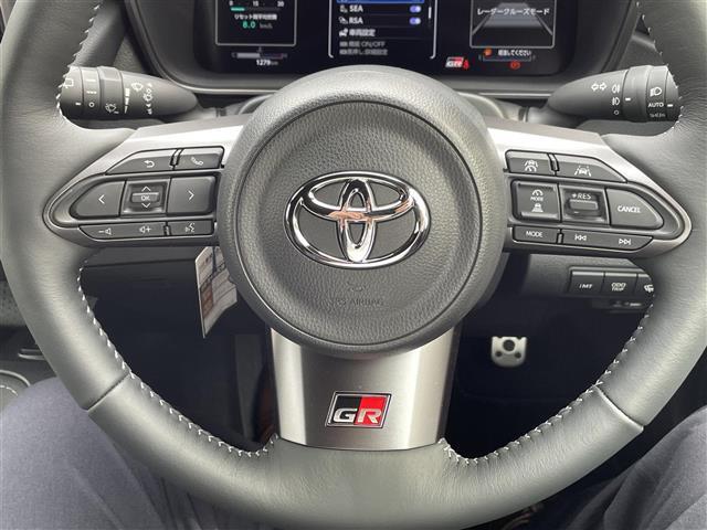 気になる車はすぐにお問い合わせください！画面右側の0066から始まる無料ダイヤルからお問い合わせ下さい！専門スタッフがお車のご質問にお答えいたします！