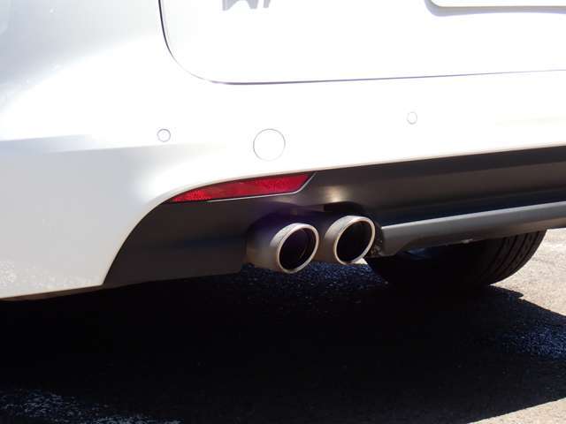 ご納車前にも細部まで心を込めてクリーニング致します！使用感を極力取り除けるよう時間をかけて仕上げます！