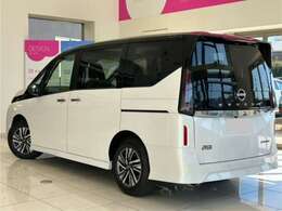 WOW！TOWN大宮ではお車のご購入だけでなく、車検やメンテナンスの相談はもちろん板金や任意保険までアフターサービスも行なっています。お気軽にご相談ください！！