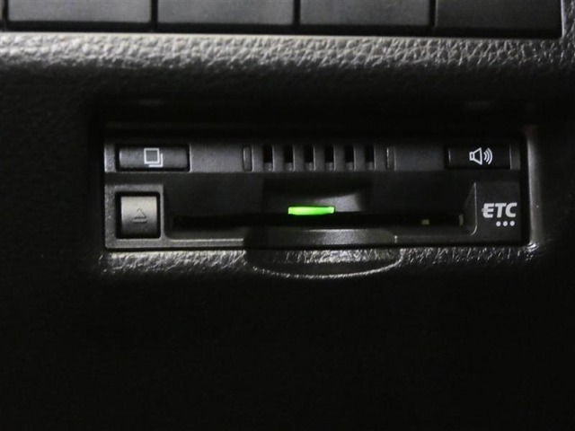 【ETC車載器】高速道路をノンストップ♪ETC車載機装着済です！もう、ドライブには、欠かせないパートナーですね。※別途、セットアップ費用を申し受けます。