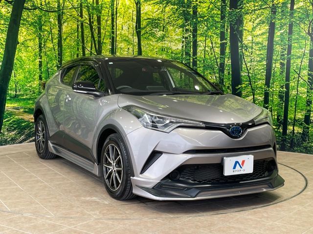 大好評のボディコーティング「弾スプラッシュコート」もご納車までに施工可能。通常のガラスコートと異なる、耐久年数6年の無機質ガラスコーティングが、ボディをキレイな状態に保ってくれます。
