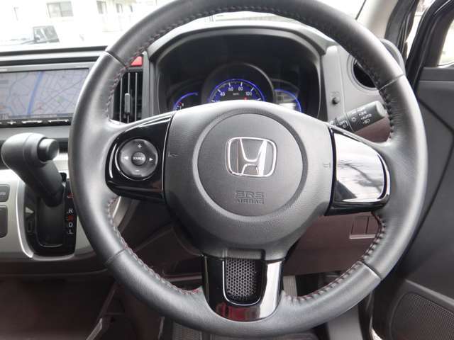 ステアリングスイッチ