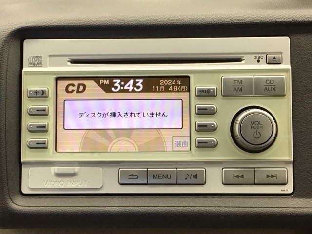 純正オーディオです。CD再生が可能です！