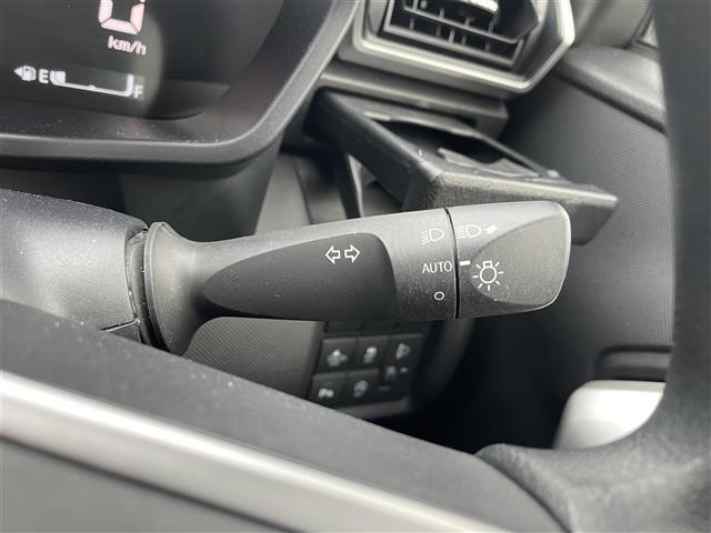 気になる車はすぐにお問い合わせください！画面右側の0066から始まる無料ダイヤルからお問い合わせ下さい！専門スタッフがお車のご質問にお答えいたします！