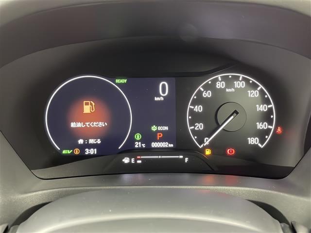 【スピードメーター】『スピードメーター』の画像になります。メーターがシンプルで見やすく運転しやすいですね！
