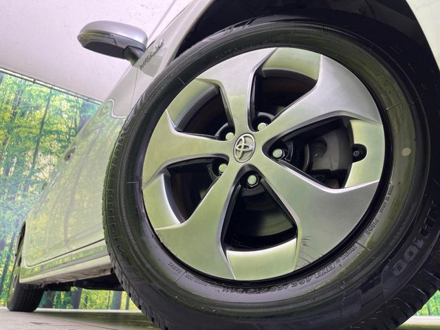 【純正15インチアルミホイール】外観にマッチした純正アルミホイールを装着しております。各種社外アルミホイールや、スタッドレスタイヤも取扱いしております。是非ご相談ください♪