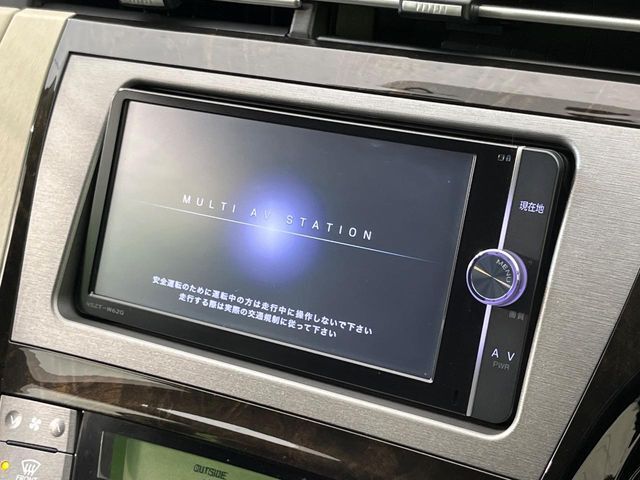 【純正ナビ】人気の純正ナビを装備しております。ナビの使いやすさはもちろん、オーディオ機能も充実！キャンプや旅行はもちろん、通勤や買い物など普段のドライブも楽しくなるはず♪