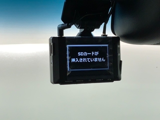 万が一の事故のときもドライブレコーダーがあると安心です。ご利用になる場合は個人情報保護の観点より新品の対応SDカードをお求め下さい。