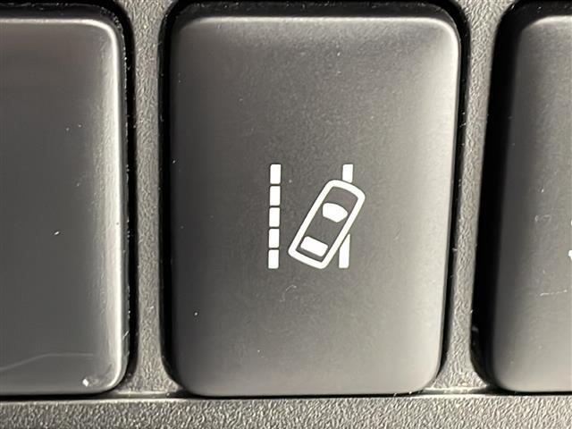 【運転席操作部】快適なドライブを楽しむための機能が装備されています！運転席から触れるので、使いやすいです！除菌プランいれていただくと、さらに清潔で安心していただけます！