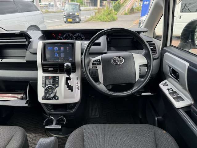 両側パワースライドドア　ALPINE・車種専用Big-X　ALPINE・フリップダウンモニター　ETC　バックカメラ　2列目・回転体座シート　室内クリーニング済み　脱臭＆ウイルス除菌済み
