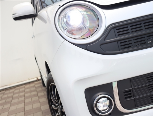 【車屋】として、長く車業界に従事した経験豊富なスタッフが在籍しております。