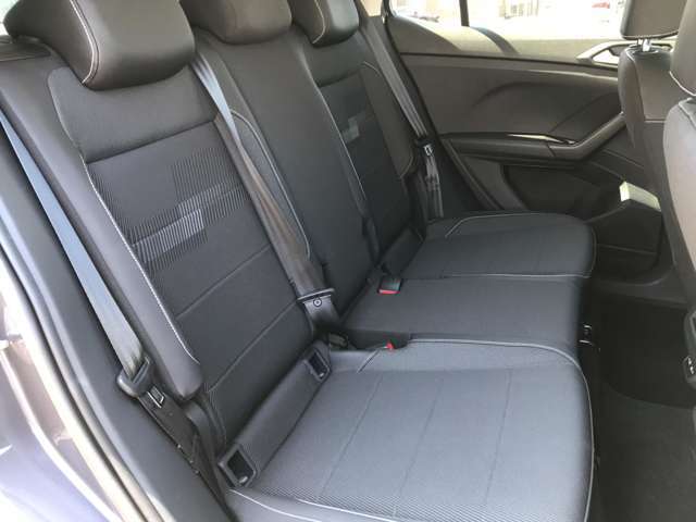 ESTAVIA金沢店の車両をご覧いただきありがとう御座います。確認されたい内容の画像は御座いましたでしょうか？ご不明な点が御座いましたらお気軽お問い合わせください。　無料電話0078-6002-139237