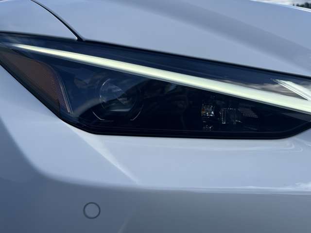 展示前には全車、内外装を厳しくチェックしておりますが、万が一見落とし等があってはダメなので、外部検査員によるチェック（カーセンサー認定）で更に厳しーくチェック済み＾＾