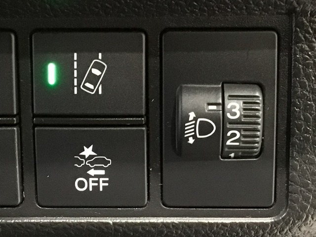 ホンダが推し進める総合先進安全装備のセンシング搭載！　衝突や斜線はみだしなどの危険が予測される時、センサーが警告。ヒューマンエラーを高度先進技術が補完してくれます。
