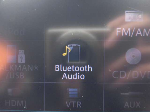 純正ナビが付いてます。フルセグテレビ、Bluetooth機能が付いてます。