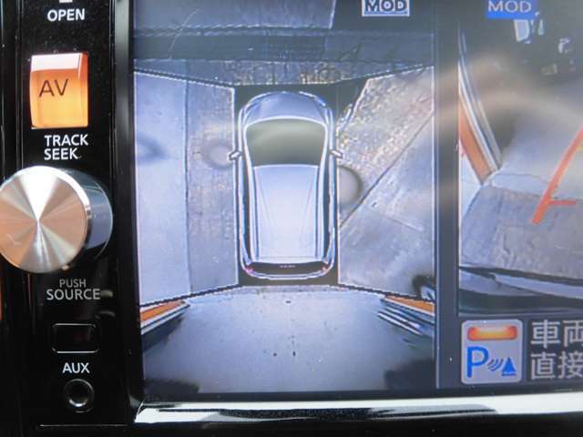 バックモニターが装備されていますので難しい車庫入れも簡単に出来ます！