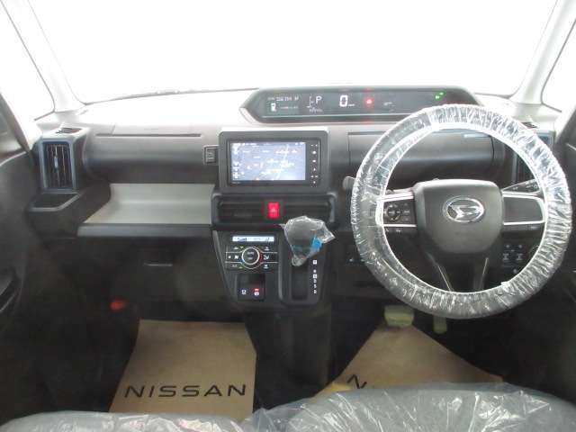 足元が広々としており、運転しやすいです。