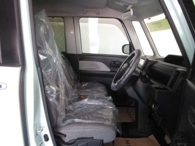 軽自動車の中でも広い室内空間が特徴のお車になります！