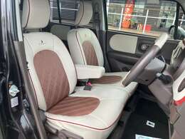 【店内】キッズスペースもございますので、お子様連れでもお気軽にお越しください！ゆっくり愛車選びをしていただけます♪