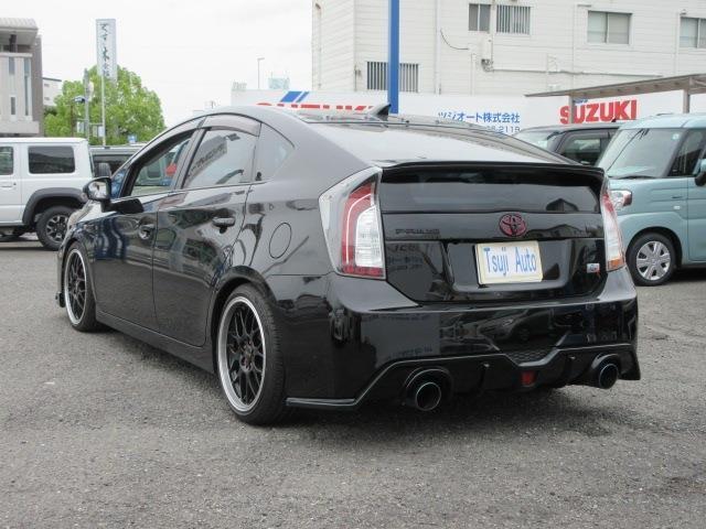 展示中の在庫車は全車内装・外装クリーニング施工済みですが、ご納車前に再度内外装のクリーニングを致します☆