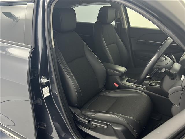 【運転席】『運転席周辺』の画像になります。写真の内容に関してご不明点、ご質問等がございましたらお気軽にガリバー店舗までお問い合わせください。