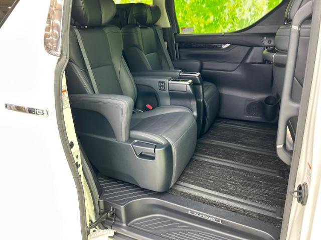 WECARSではほぼ毎日新しい在庫車両を入荷しております！お客様のこだわりを叶える1台がきっとWECARSにあるはずです！