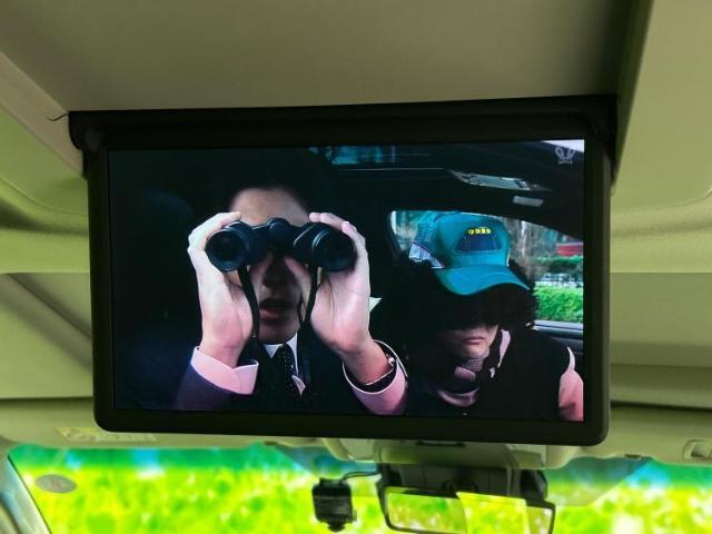 WECARSの展示場では実際に見て、触ってお車をお選びいただけます！知識の豊富な営業スタッフが様々なカーライフをご提案いたします！