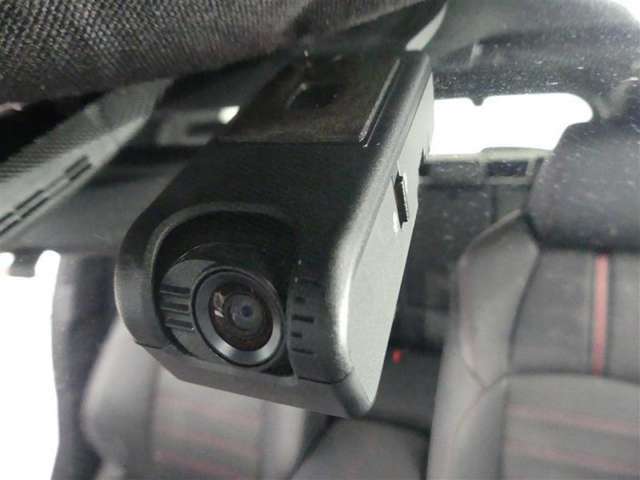 【ドラレコ】映像と音声を記録してくれるドライブレコーダーは、事故の際に確かな証拠になりますね。安心の装備です！
