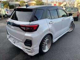 陸運局認証の自社工場にて法定整備を実施致します。車検取得に必要な重量税や自賠責保険もお支払い総額に含まれております。