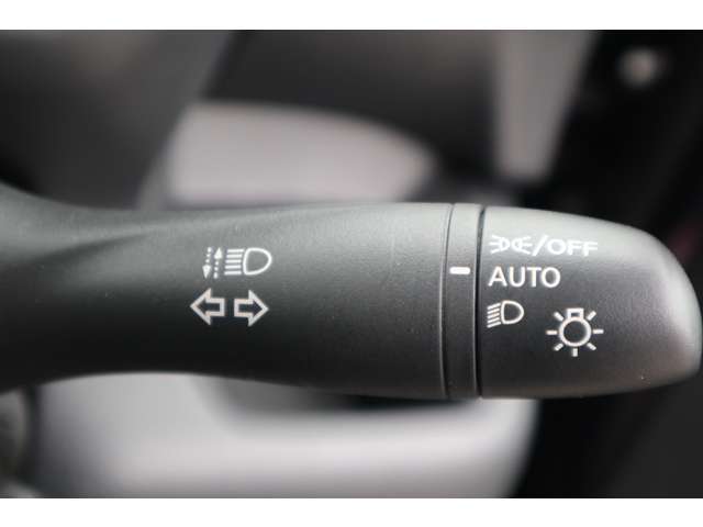 オートライト付き！夜間やトンネル走行中に自動でヘッドライトが点灯します！
