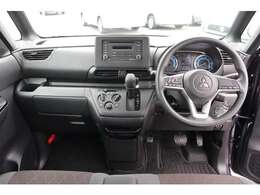 コンパクトなのにゆとりの室内、視界も良いから運転しやすいです。