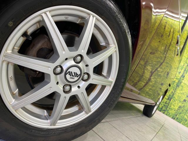 【14インチアルミホイール】外観にマッチしたアルミホイールを装着しております。各種アルミホイールや、スタッドレスタイヤも取扱いしております。是非ご相談ください♪